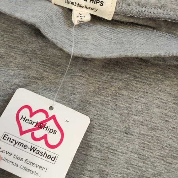 FINAL SALE 🆕🌿KNIT SIDE SLIT SKIRT🌿 - Picture 3 of 6